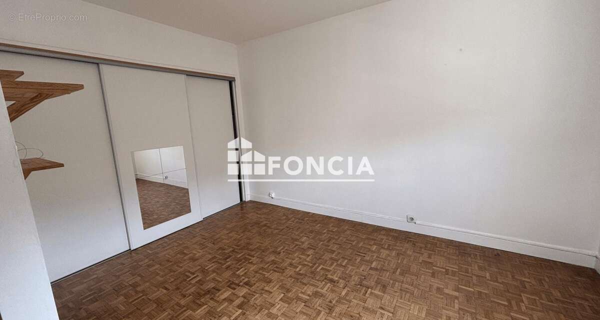 RANGUEIL FACULTES : T4 avec balcon, cave et garage - photo 7