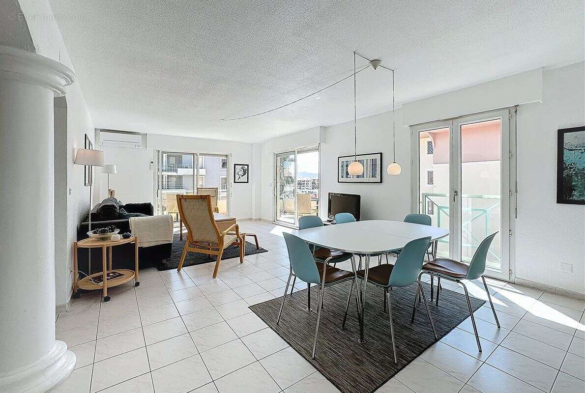 Appartement à FREJUS