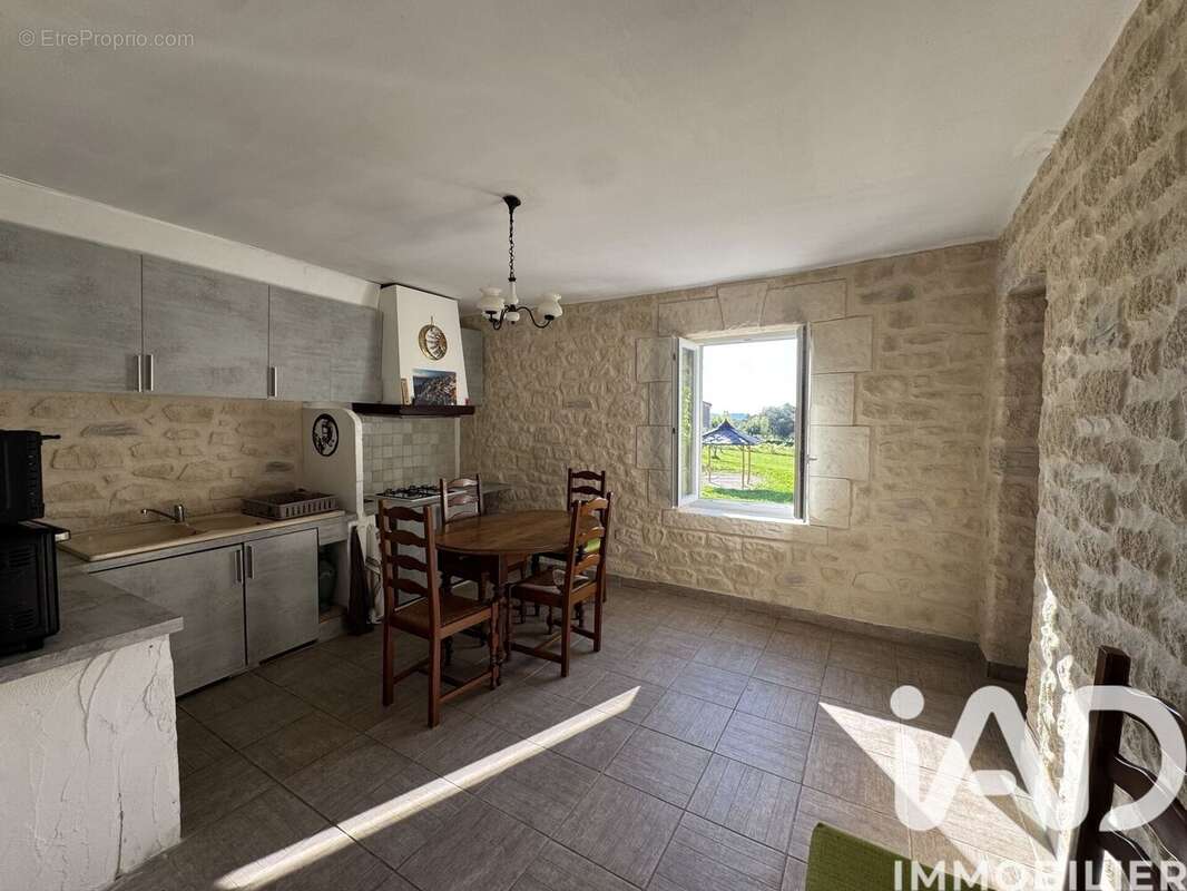 Maison 137 m² à Les Mages  - photo 6