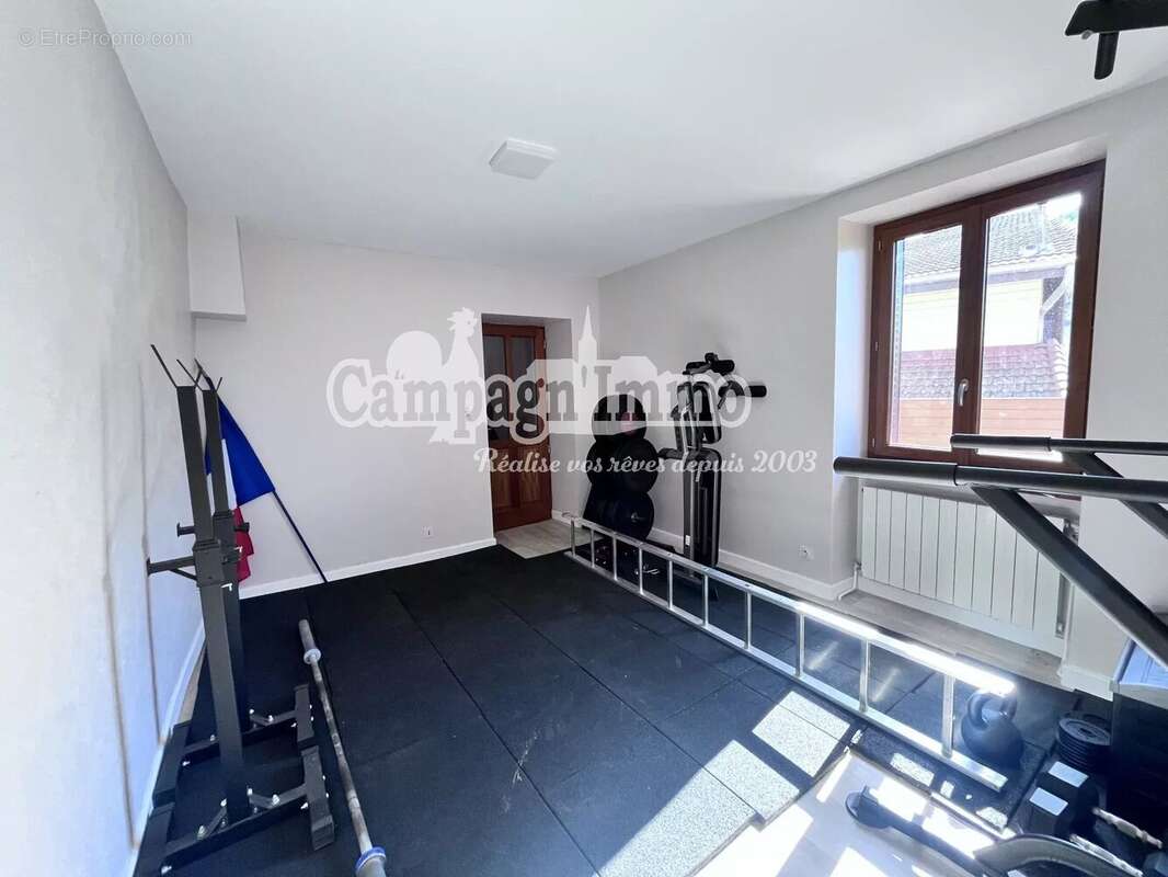 Maison à SAINT-FORGEUX