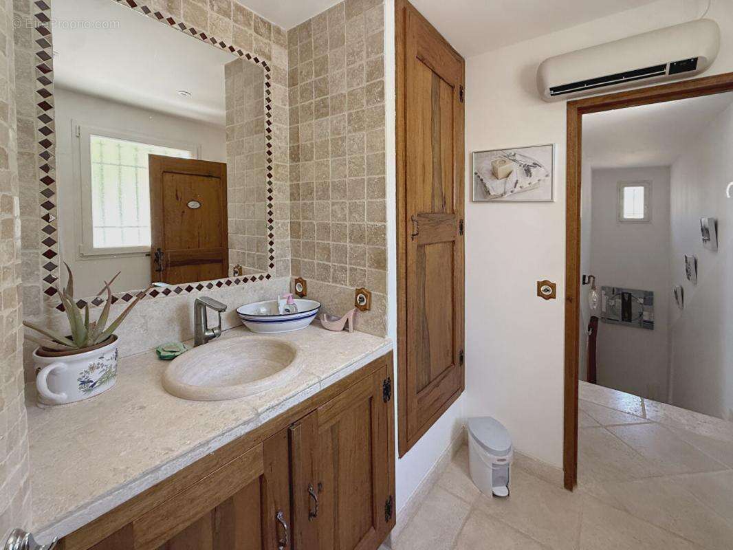 Maison à MALIJAI