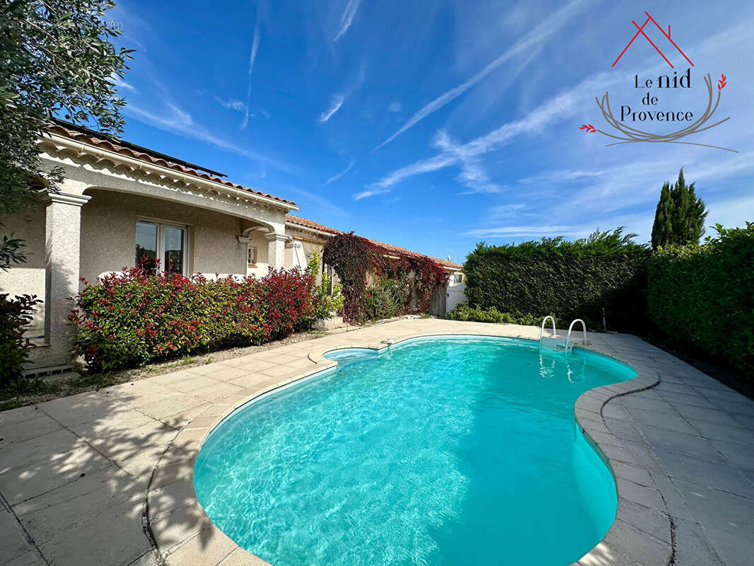 Maison de plain pied 127 m2 avec piscine à  Camaret - photo 2