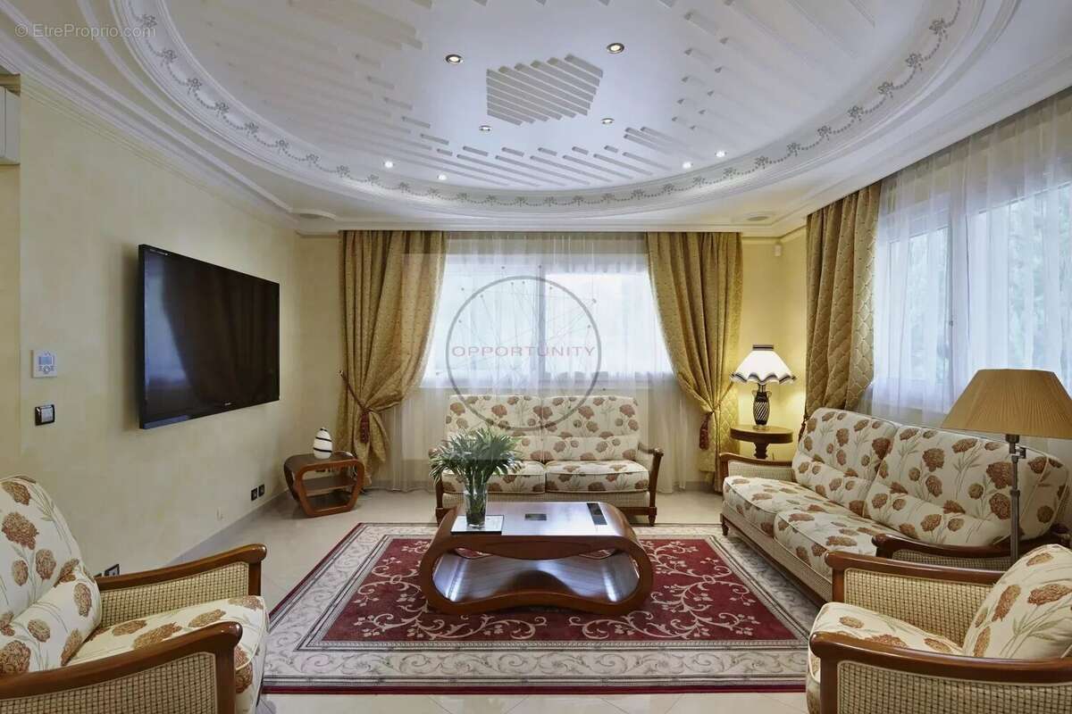 Maison à QUINCY-VOISINS