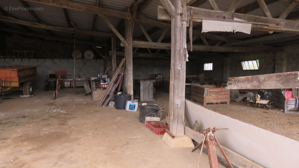 Maison à LANOUAILLE