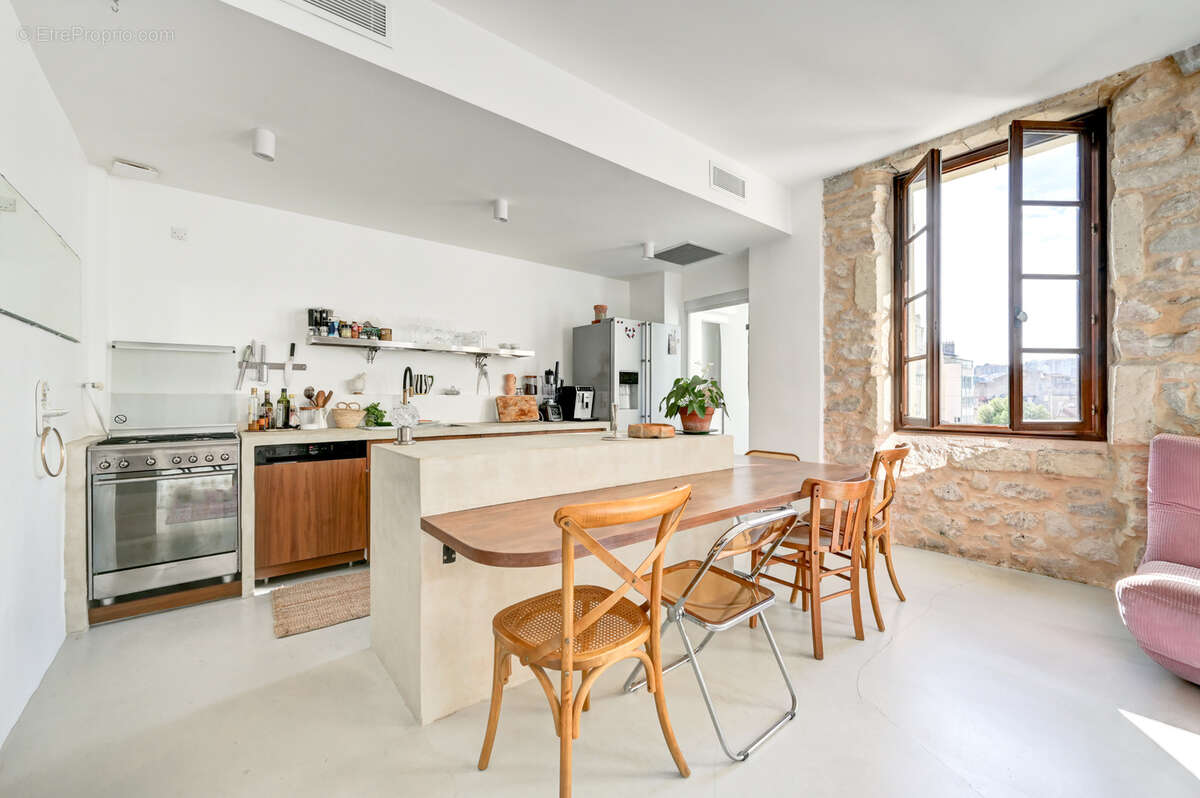 Appartement à MARSEILLE-6E