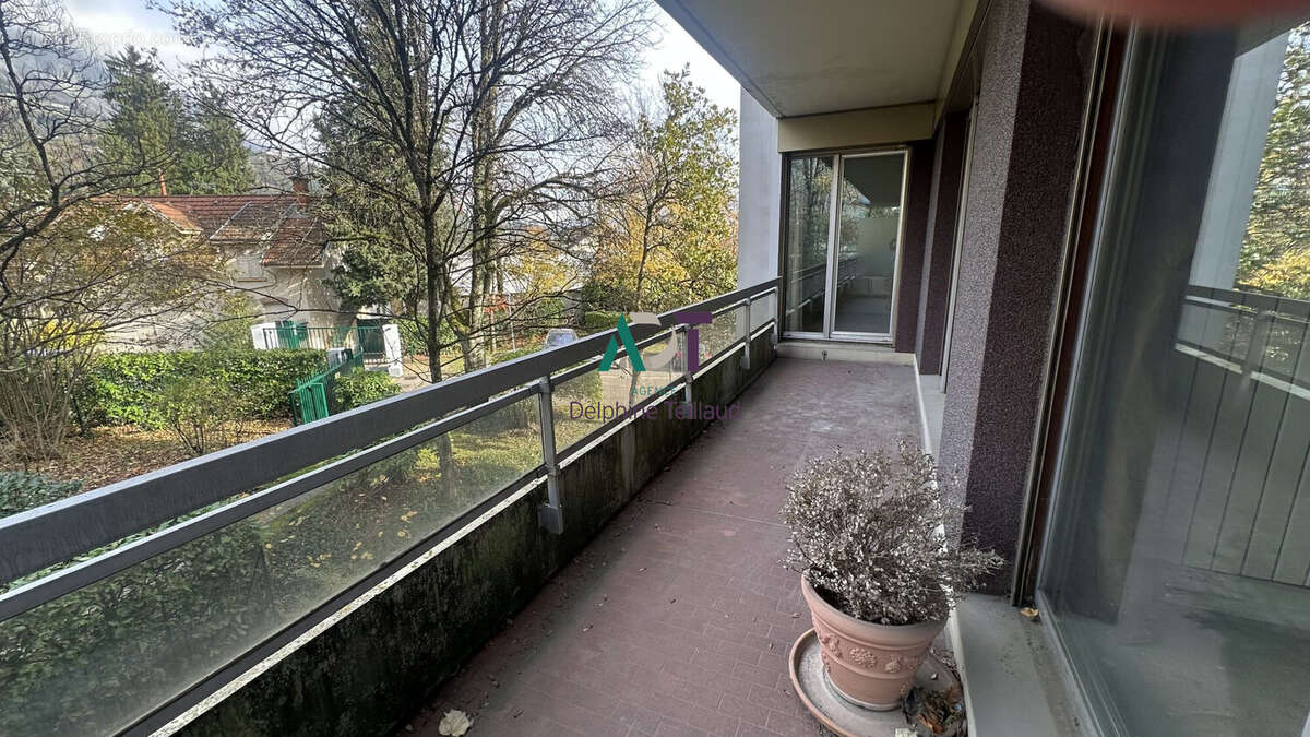 Appartement à MEYLAN