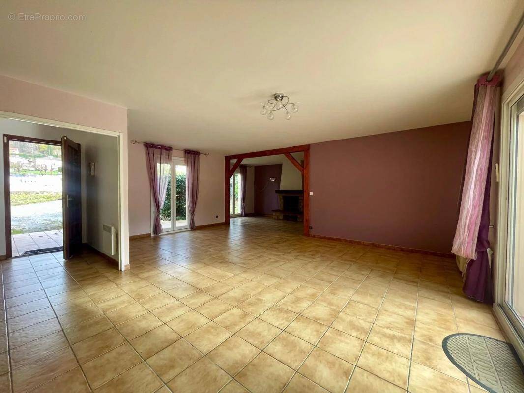 Maison à BOUT-DU-PONT-DE-LARN