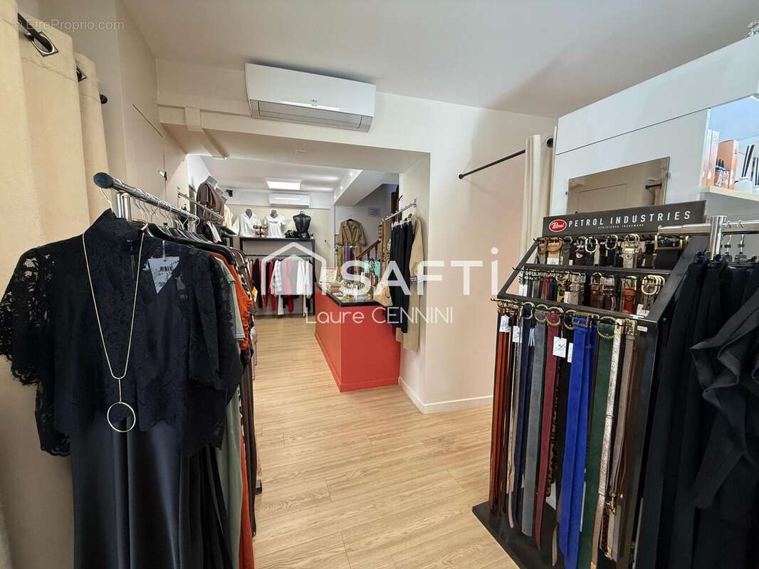 Photo 3 - Commerce à VALREAS