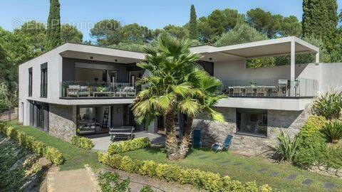 Maison à MOUGINS