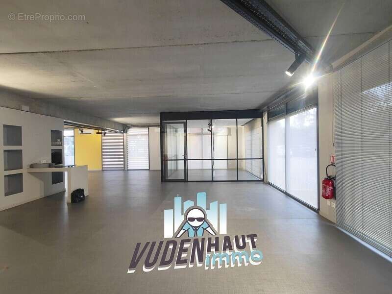 Commerce à CORNEBARRIEU