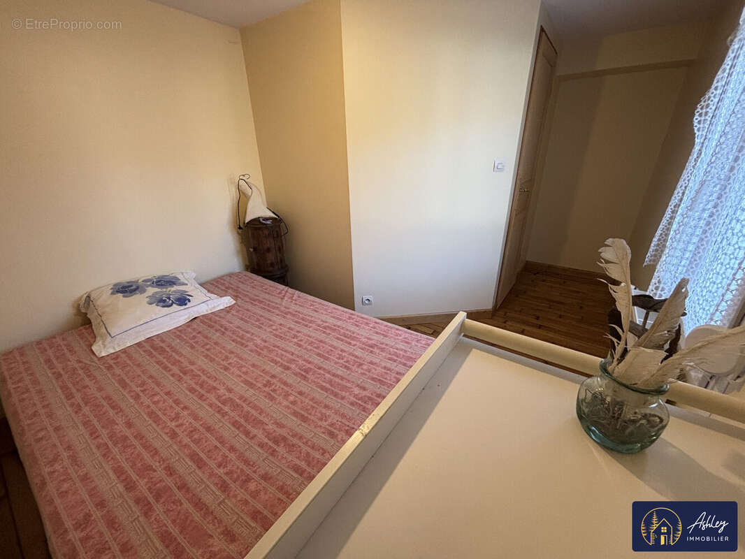 Maison 4 pièces CHAMPS SUR TARENTAIN - Maison à CHAMPS-SUR-TARENTAINE-MARCHAL