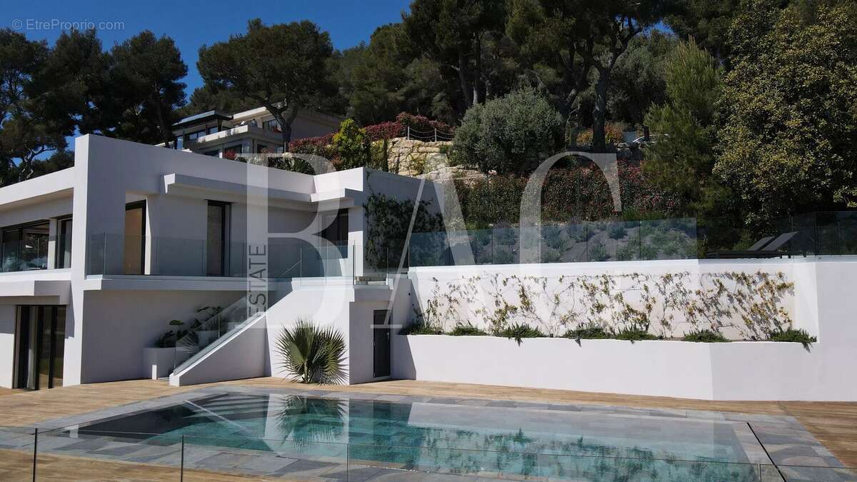 Maison à ROQUEBRUNE-CAP-MARTIN