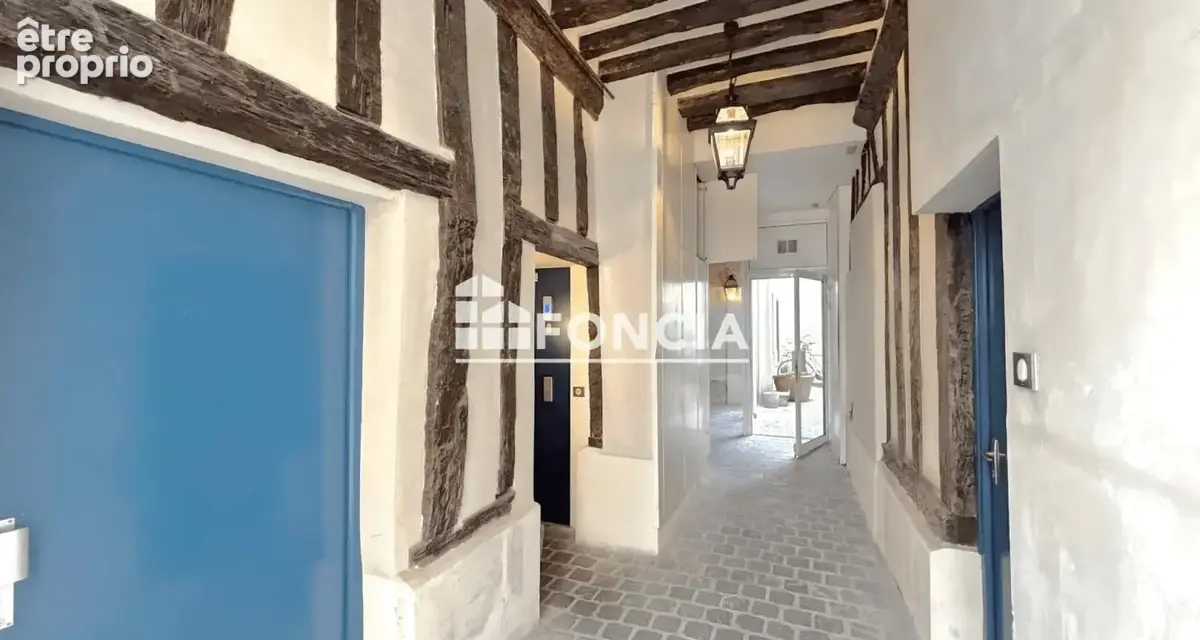 Paris ii - greneta / quartier montorgueil – 3p traversants avec superbe hauteur sous plafond - photo 8