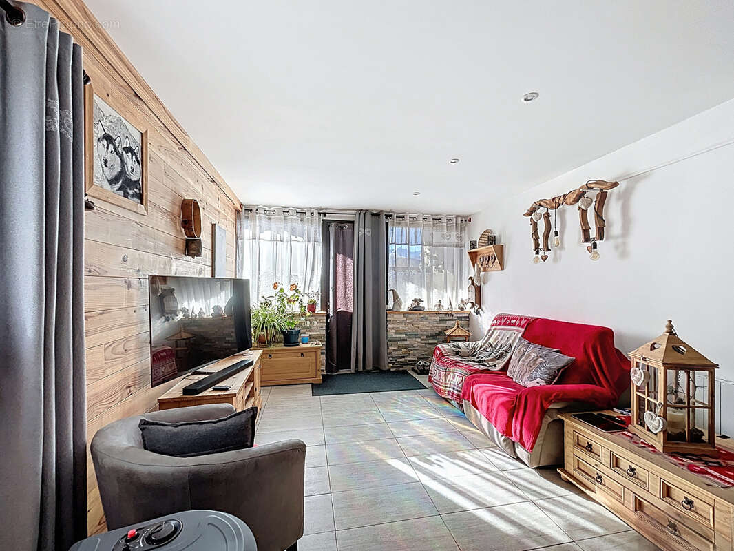 Appartement à JAUSIERS