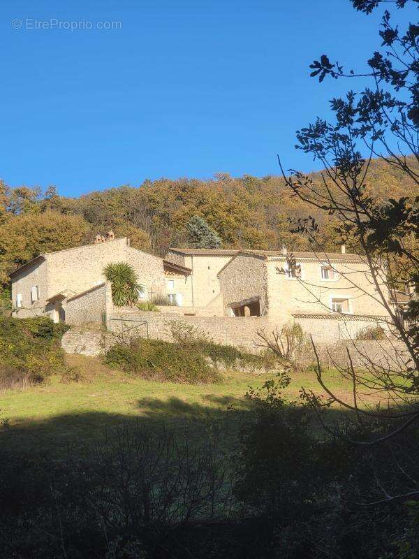 Maison à MONTELIMAR