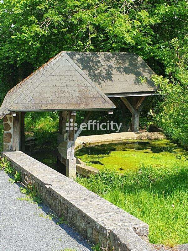 Maison à SAINT-SEVER-CALVADOS