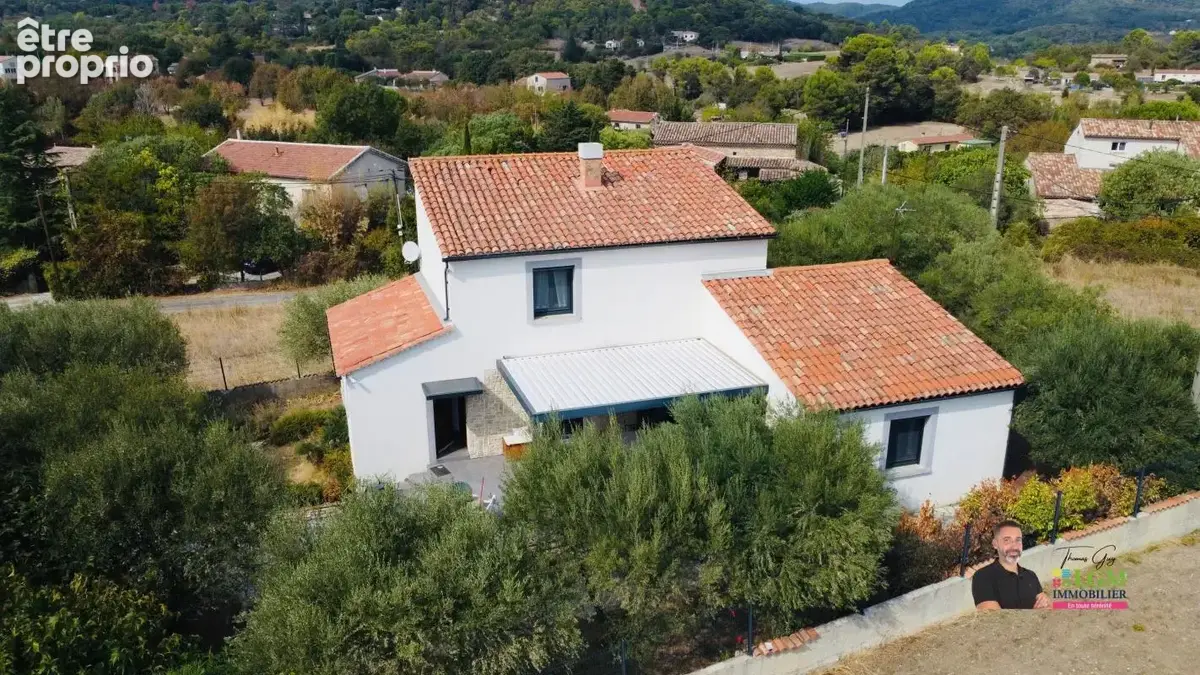 Maison et annexe À Vendre - photo 1