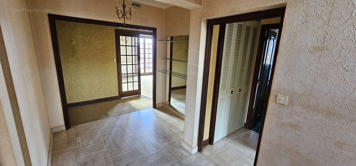 Maison à JASSANS-RIOTTIER