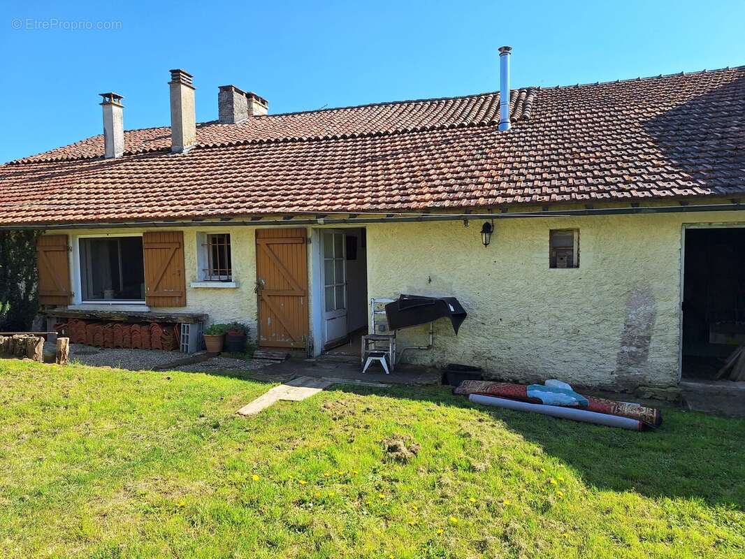 Maison à MAUPREVOIR