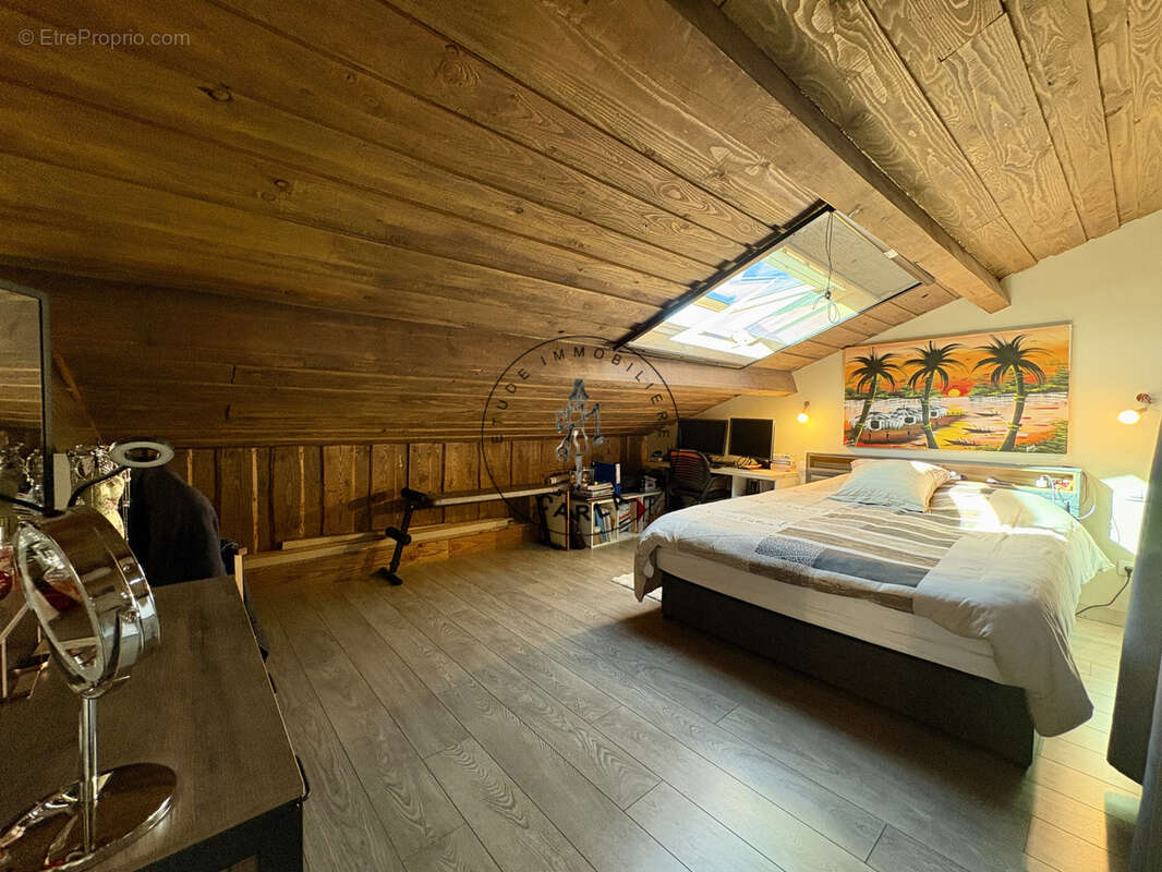 Appartement à SAINT-GENIS-LAVAL