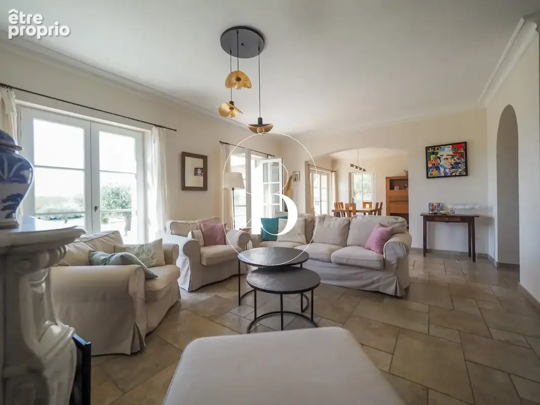 Une maison à découvrir dans un environnement privilégié - photo 6