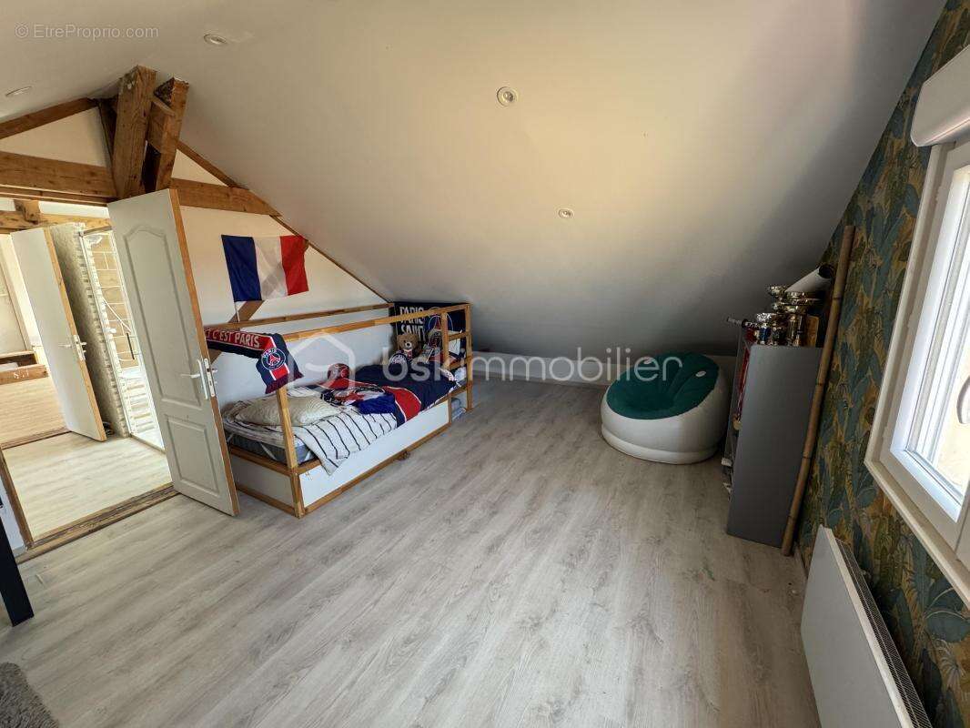 Maison familiale de 162m²- terrain de 1829m² - photo 15