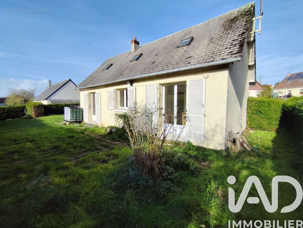 Photo 3 - Maison à BUCHY