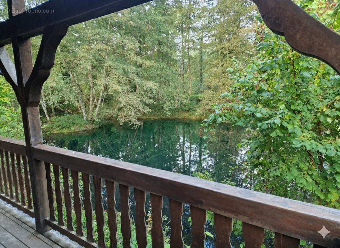 Maison à LE VAL-DE-GOUHENANS