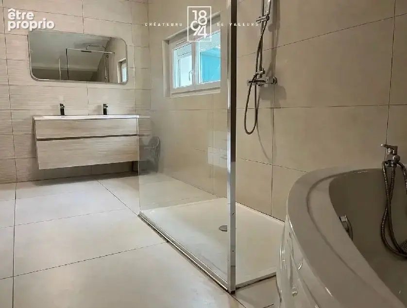 Maison familiale 7 chambres, avec piscine, secteur Mimet - photo 7