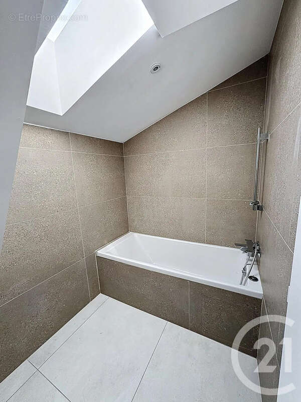 Appartement à SAINTE-FOY-LES-LYON