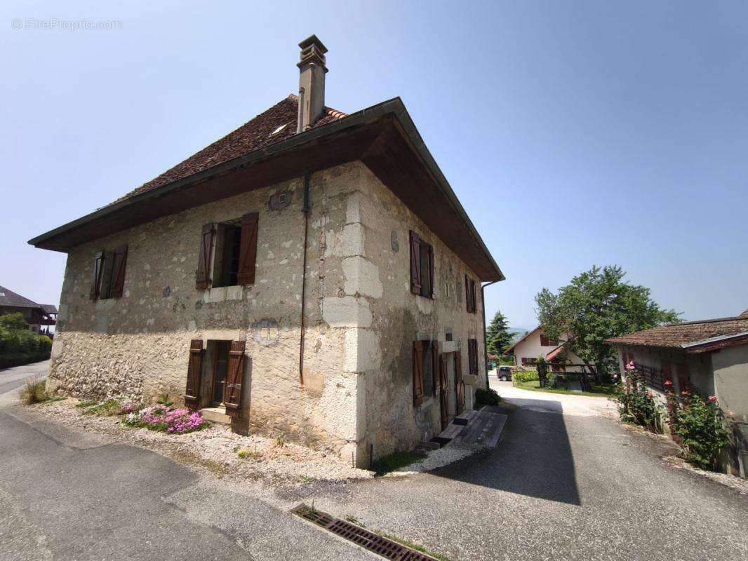 Maison à GRUFFY