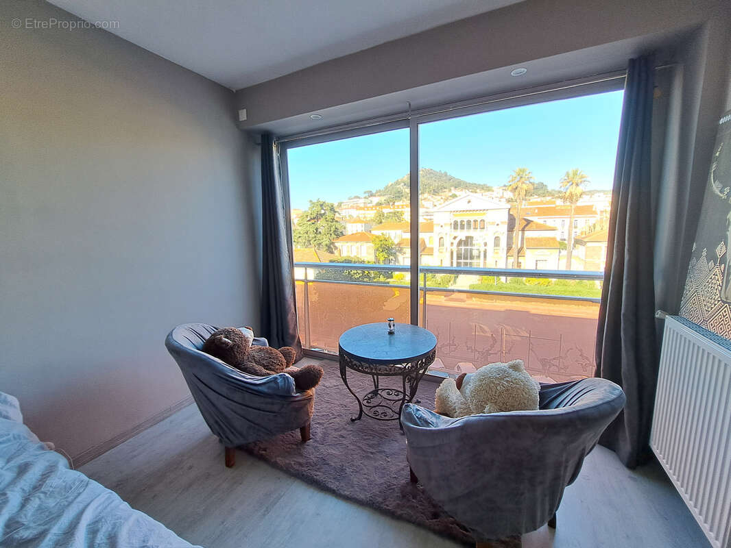 Appartement à HYERES
