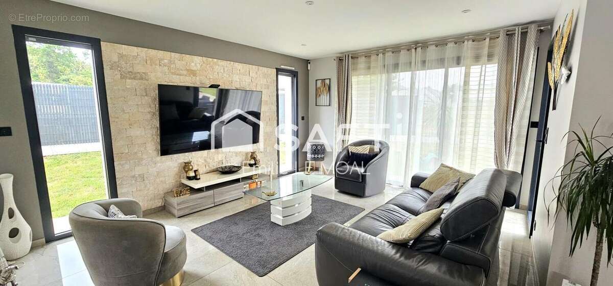 Maison 140 m² à Bain-De-Bretagne  - photo 2