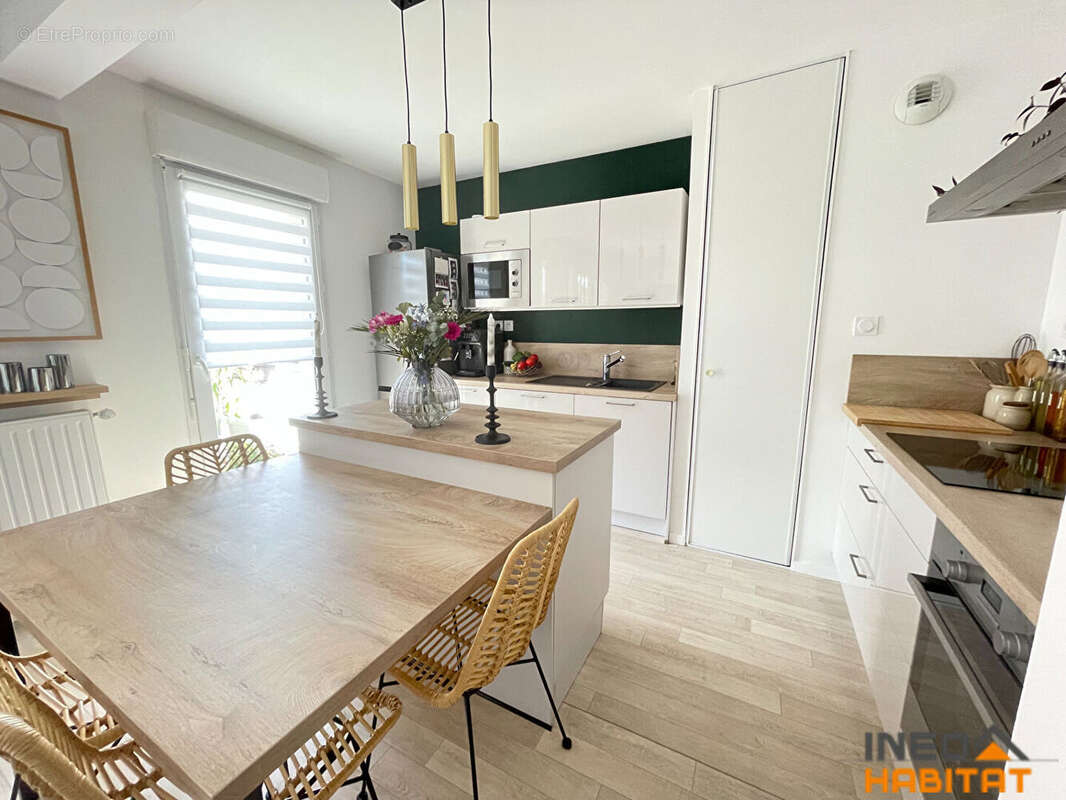 Appartement à LA MEZIERE
