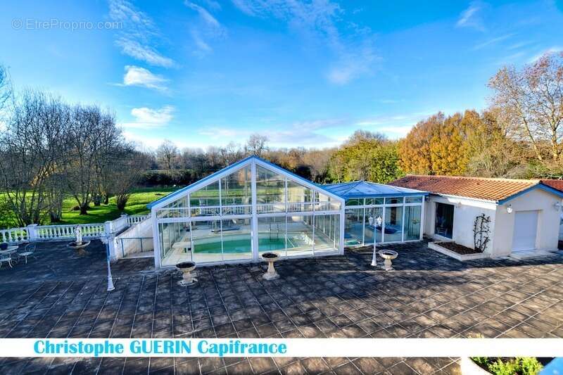 Maison à MONTIGNAC-CHARENTE