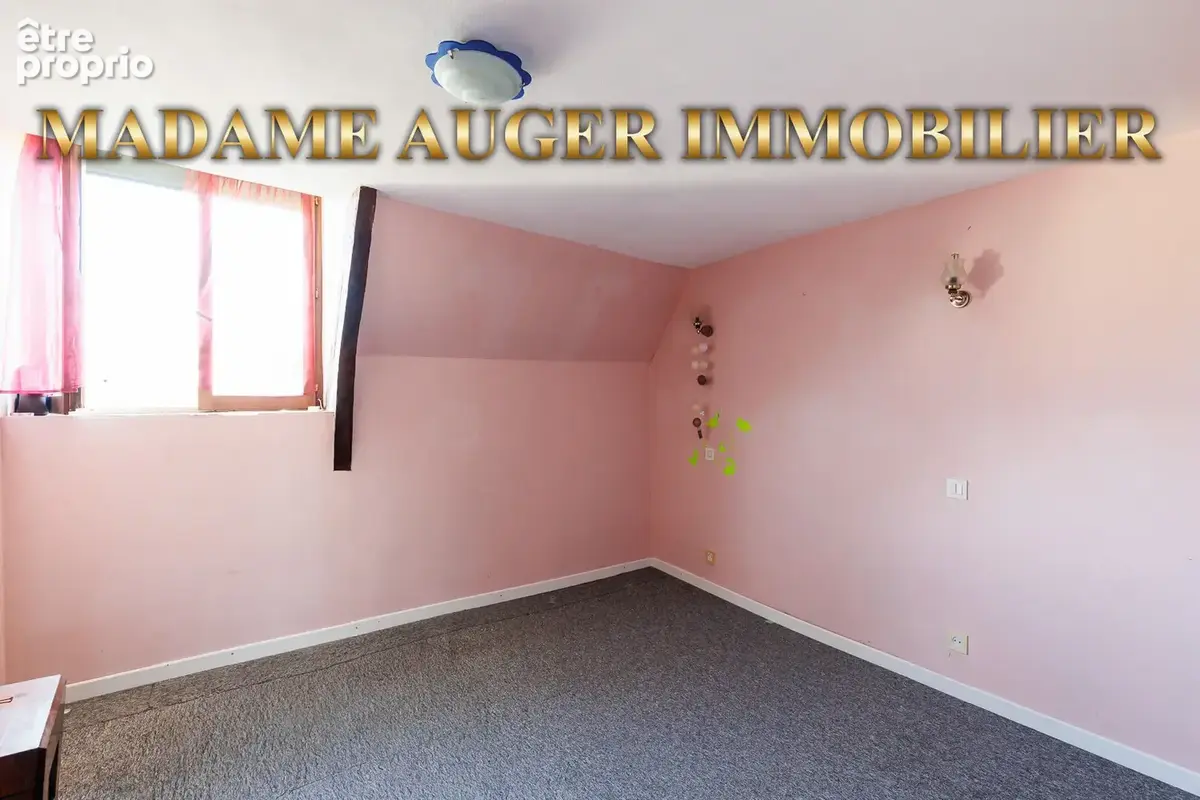 Maison 111m² a rénover sur 3800m² de terrain, avec dépendance 180m² - photo 9