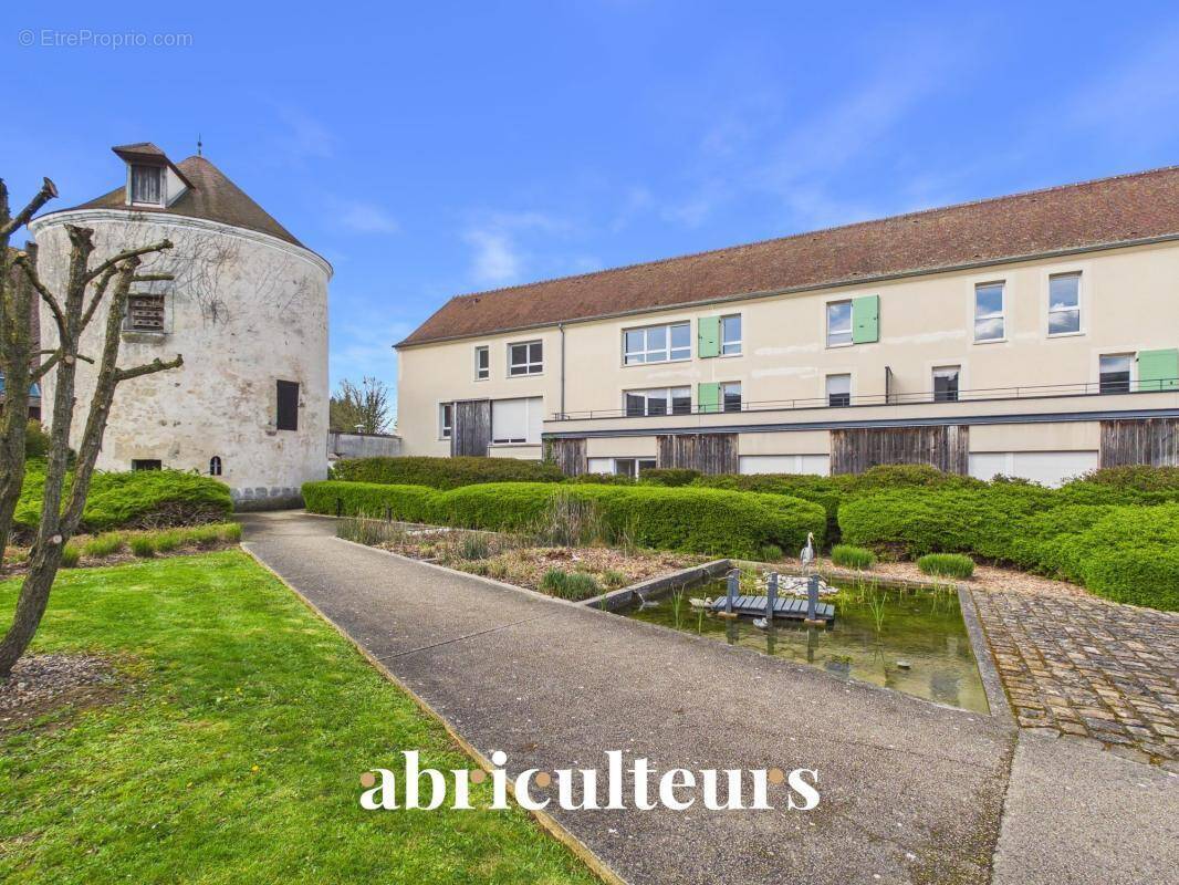 Appartement à SURVILLIERS