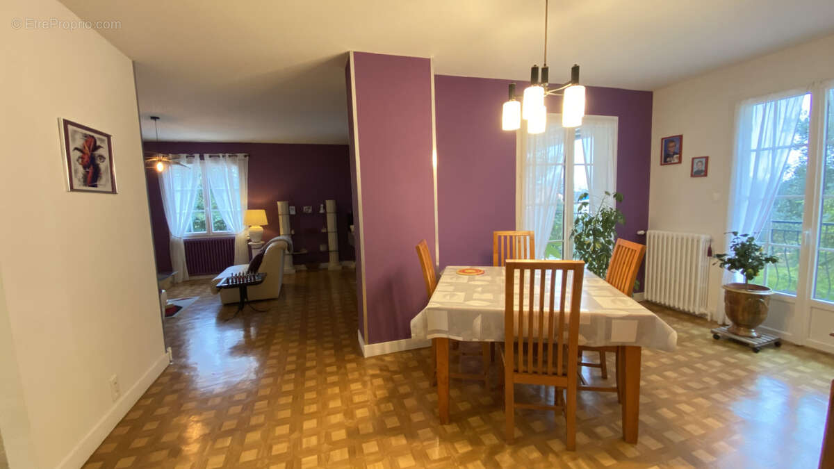 Maison à SAINT-FORT-SUR-GIRONDE