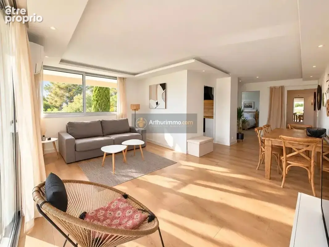 Photo Appartement à Saint-Raphael au prix de 347 000€