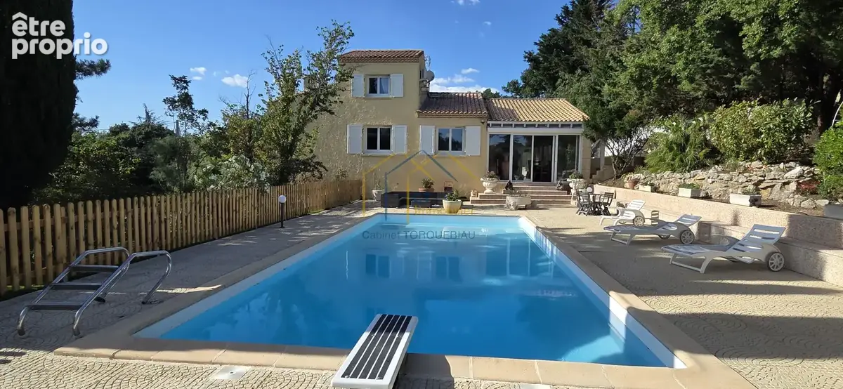 Villa traditionnelle de 10 pièces sur 2100m2 de terrain avec piscine - photo 11