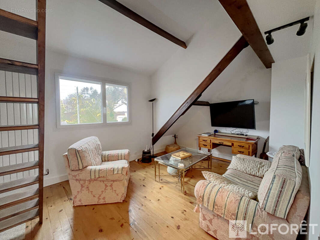 Maison à BURES-SUR-YVETTE