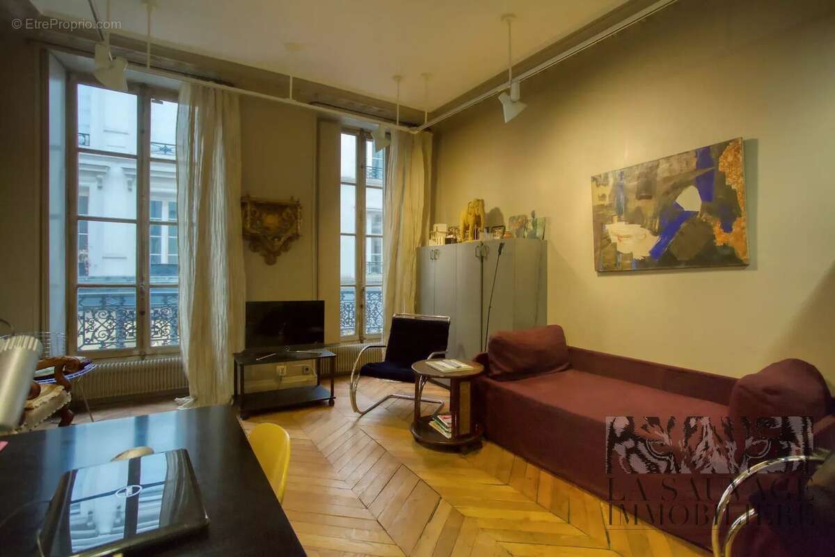 Appartement à PARIS-6E