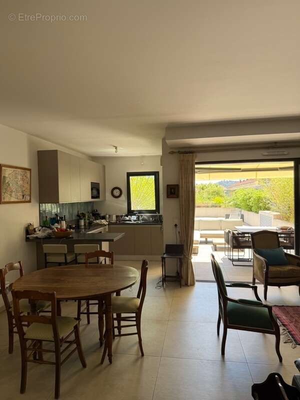 Appartement à HYERES