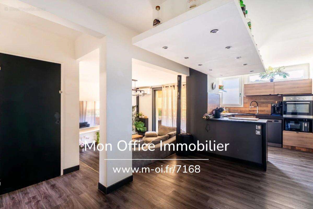 Référence : 7168-GBE - Appartement 4 pièces avec balcons, cave et  ascenseur - photo 7