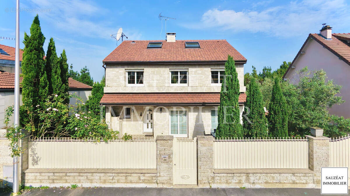 Maison à L'HAY-LES-ROSES