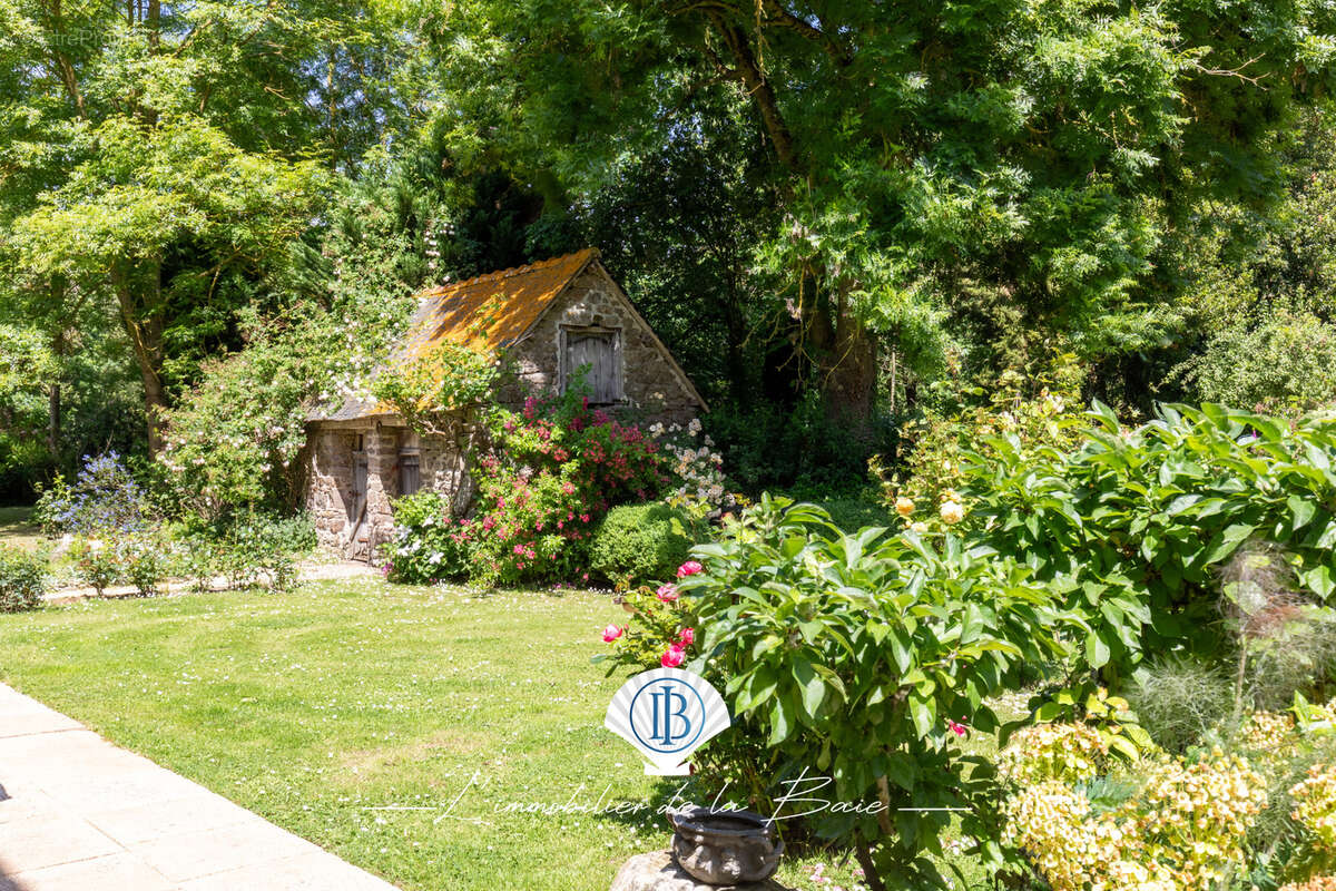 Maison à MINIAC-MORVAN