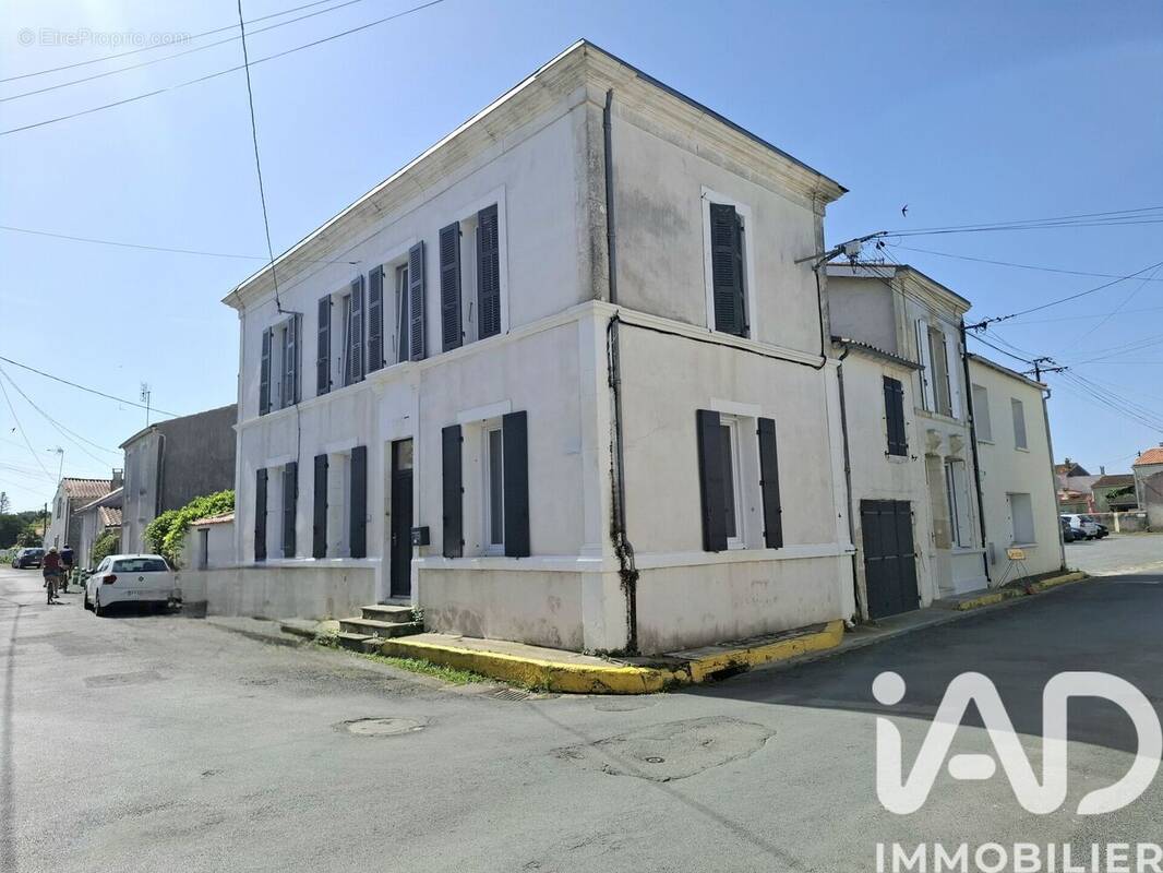 Photo 1 - Maison à BOURCEFRANC-LE-CHAPUS