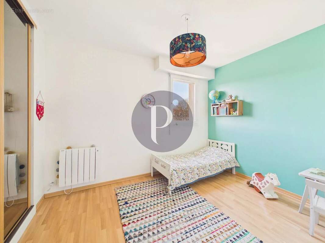 Appartement à VERRIERES-LE-BUISSON