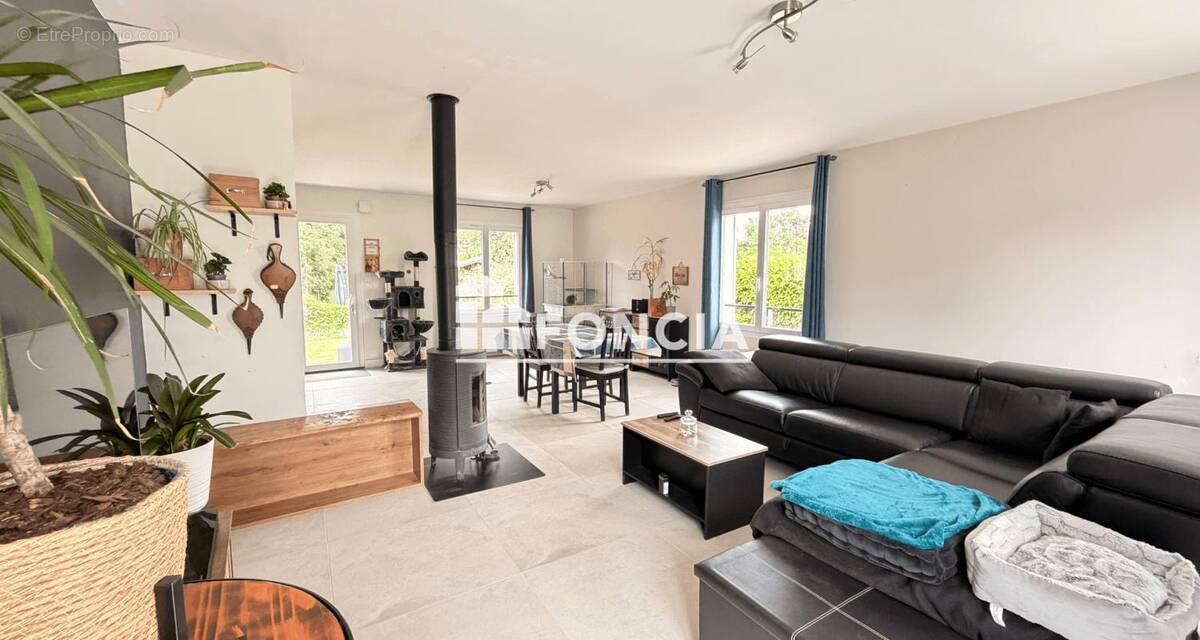 Maison à TRUYES