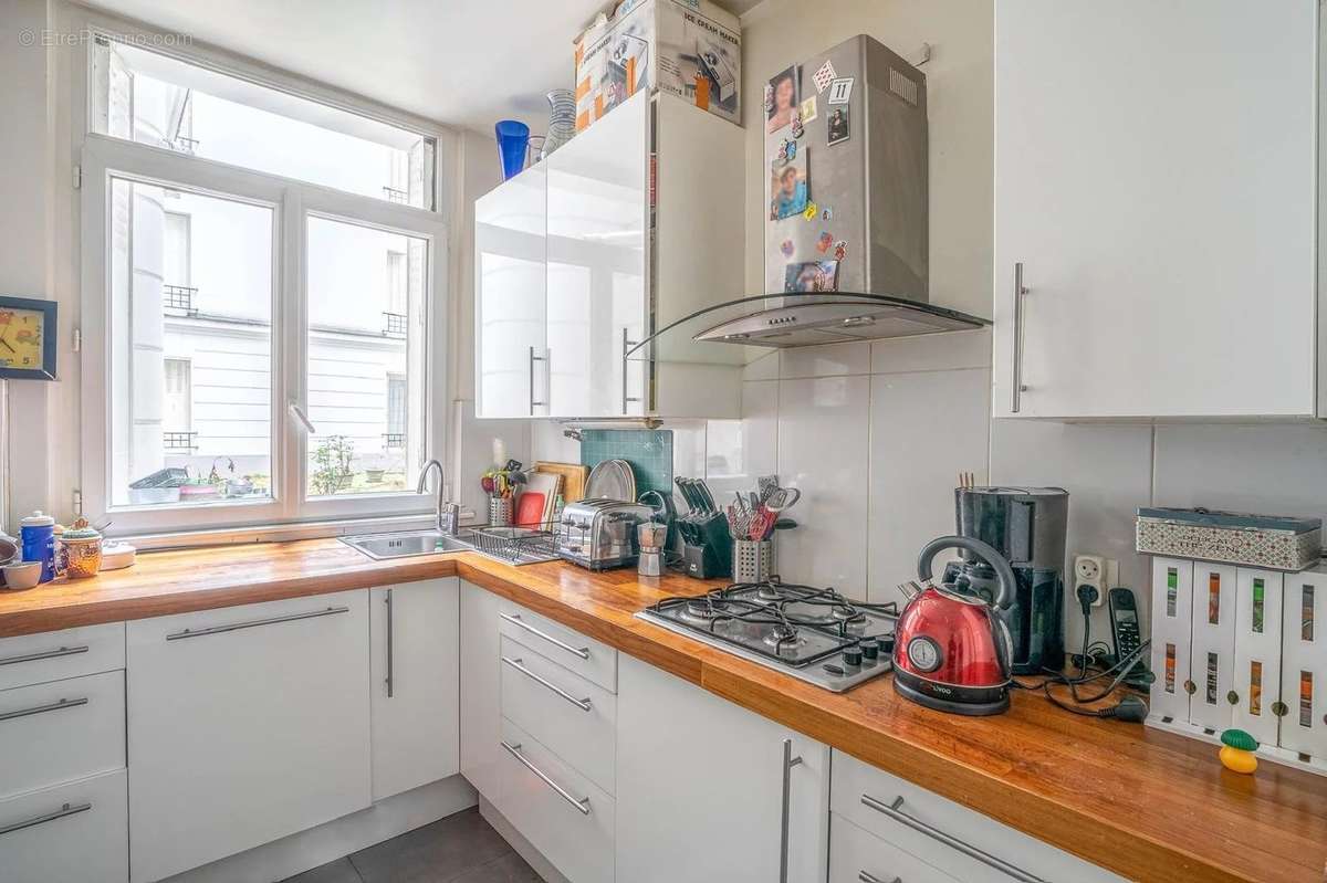 Appartement à PARIS-14E